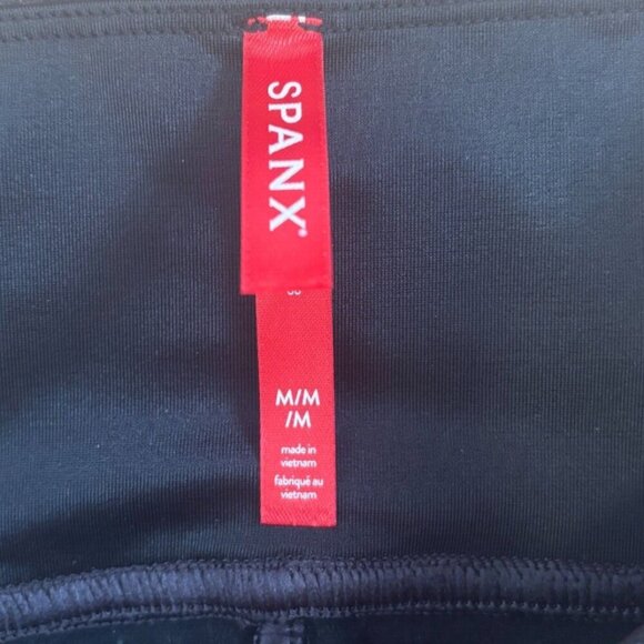 Women's Black Spanx Faux Leather Leggings Size Medium - Picture 5 of 7